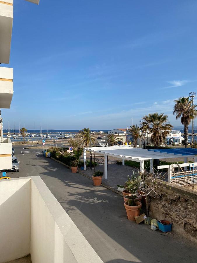 I Fenicotteri - Appartamenti Sul Mare Calasetta Exterior foto